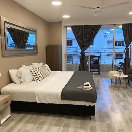 Aparta Estudio En El Edificio Bahia 79 Apartasuites Картахена Экстерьер фото